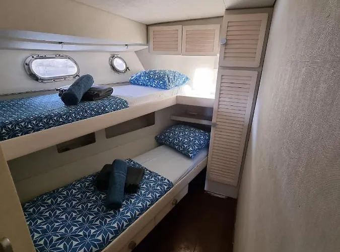 Yate , Experiencia Unica J Båthotell *